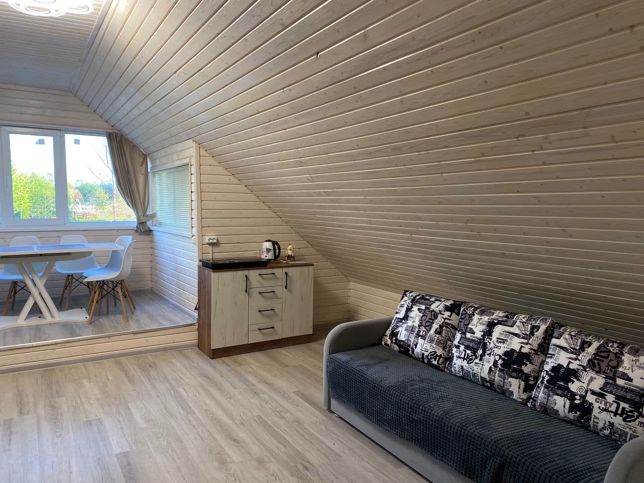 Домик у леса